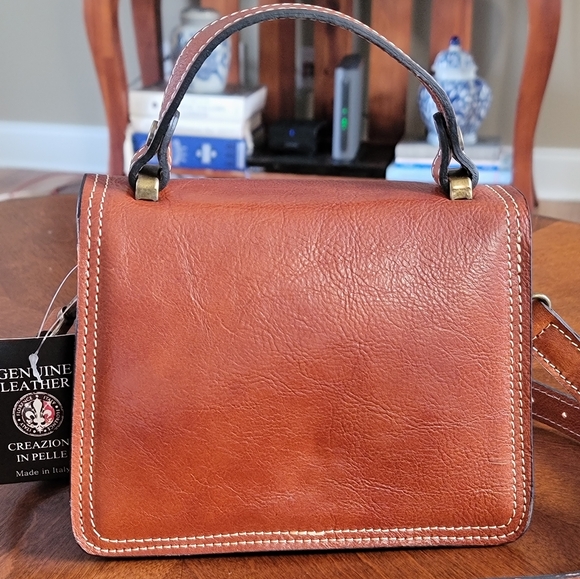 GENUINE ITALIAN LEATHER PURSE BNWT - Picture 4 of 10